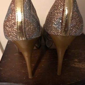 All that glitters heel 😍